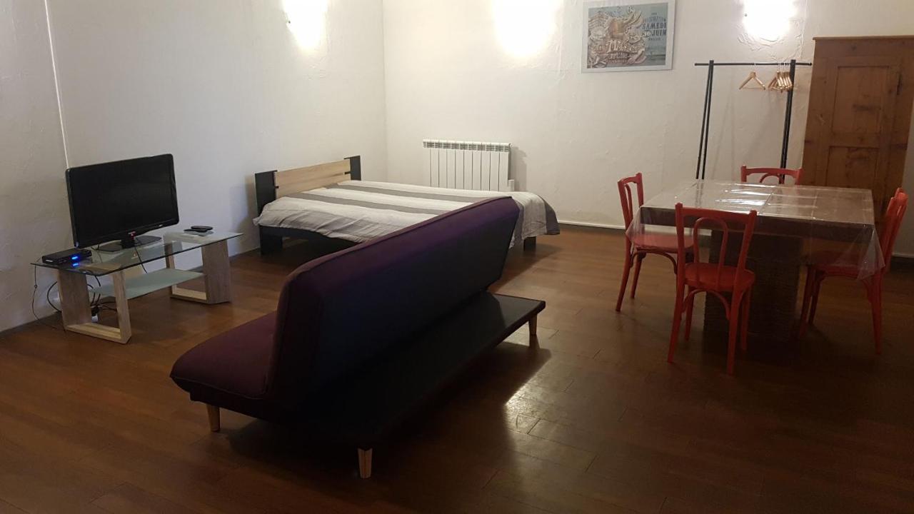 Grand Studio Et Jolies Chambres A Louer Passins Ngoại thất bức ảnh